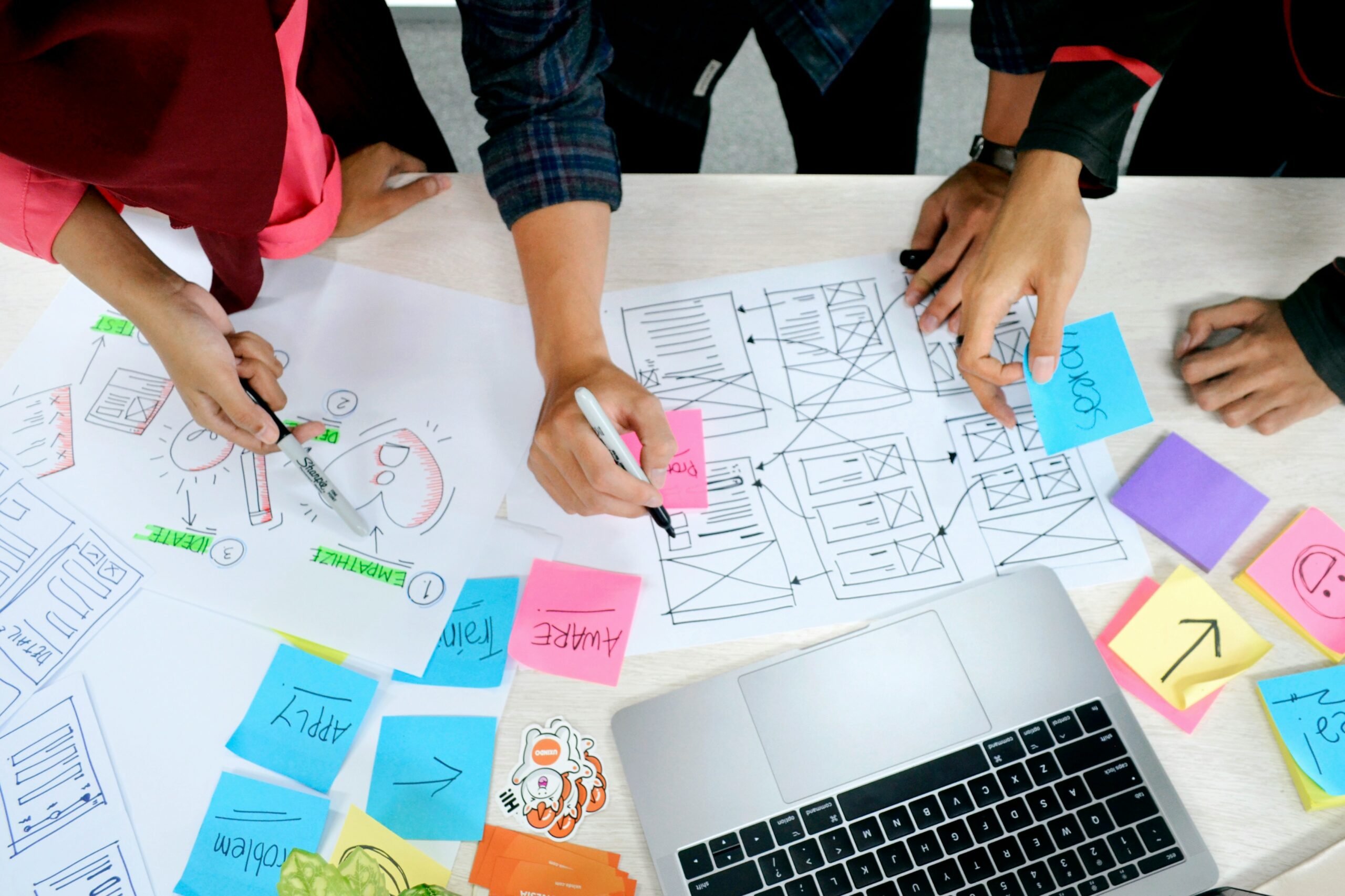 Template ou design sur-mesure : que choisir pour votre site web en 2025 ?